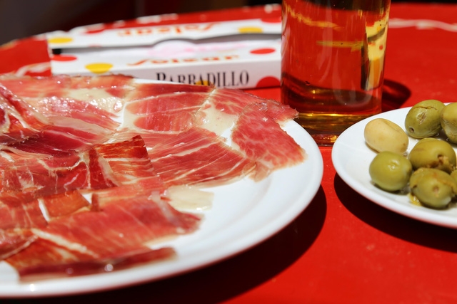 Đến Seville để thấy điều kỳ diệu - Ảnh 11.