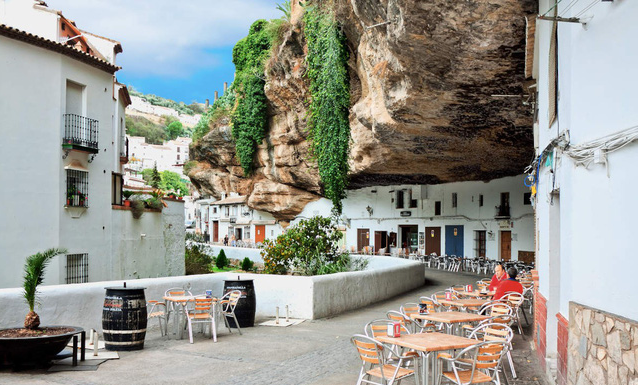 Thăm ngôi làng đá đè ở Tây Ban Nha - Ảnh 14.