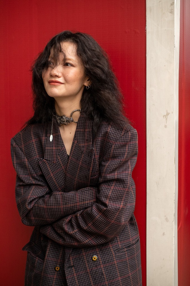 Thượng Hải Fashion Week 2020: áo blazer ngoại cỡ tràn ngập đường phố - Ảnh 19.