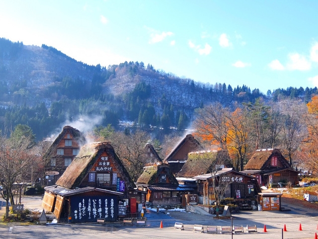 Shirakawa-go: làng cổ đẹp như tranh của Nhật Bản - Ảnh 3.