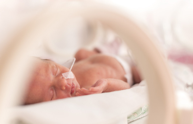 Vì sao ô nhiễm không khí ảnh hưởng tiêu cực đến trẻ sơ sinh? - Ảnh 1.