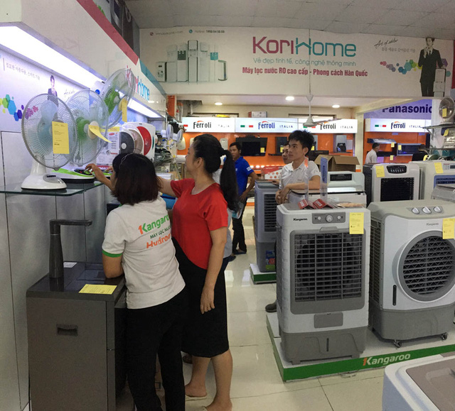 Miền Bắc rét đậm liên tục, thiết bị sưởi cháy hàng - Ảnh 1.