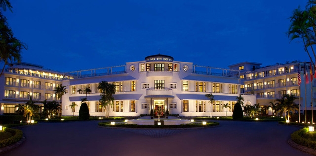 La Residence Huế khuyến mãi gói nghỉ dưỡng siêu đặc biệt Vinh Danh Tà Áo Dài - Ảnh 1.