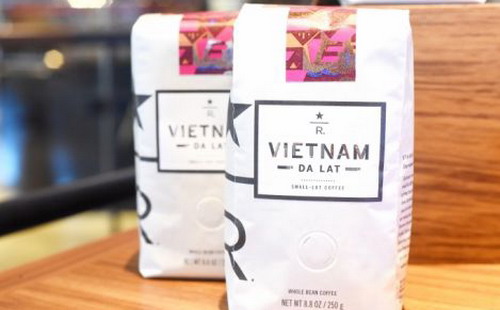 Một số huyện ở Lâm Đồng như Đơn Dương, Lâm Hà, Di Linh, Đức Trọng và một số vùng ngoại thành của thành phố Đà Lạt được đánh giá là nơi trồng được loại cà phê có giá trị cao nhất tại Việt Nam - Ảnh: Starbucks.<br>