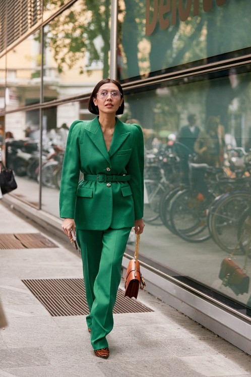 Mùa Xuân - Hè 2020: bộ suits nữ sẽ phủ sóng? - Ảnh 10.