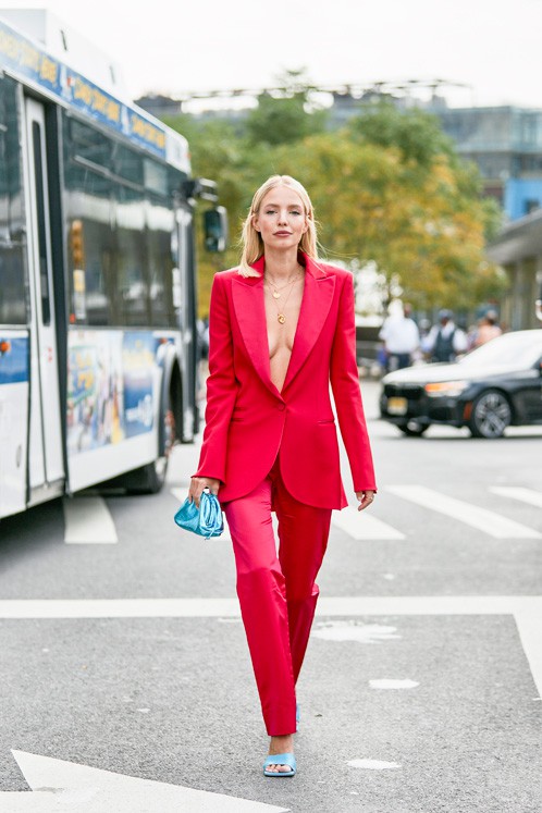 Mùa Xuân - Hè 2020: bộ suits nữ sẽ phủ sóng? - Ảnh 16.