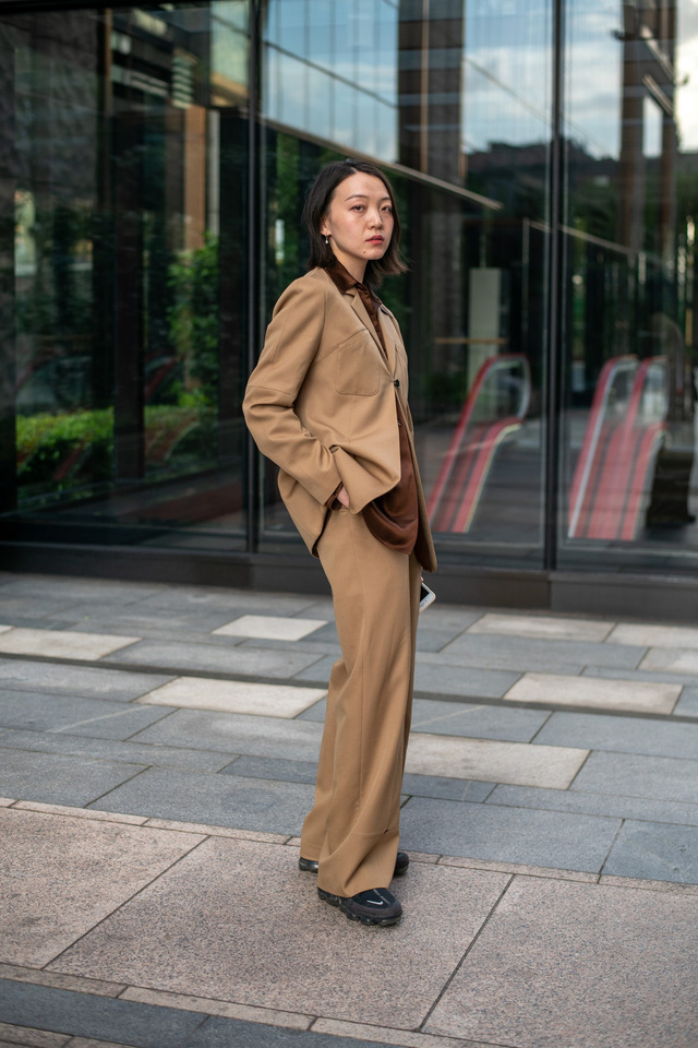 Street style tại các tuần lễ thời trang: suits vẫn phủ sóng - Ảnh 10.