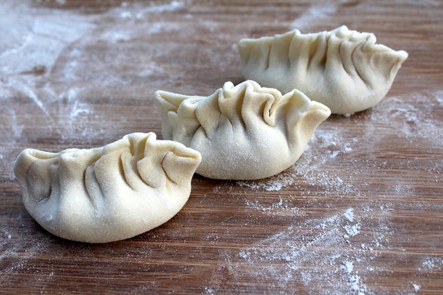 Đầu năm mới, ăn sủi cảo - Ảnh 1.