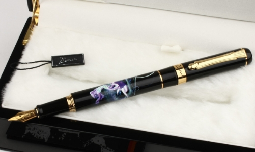 Một cây bút tạo nên những chữ ký xa xỉ