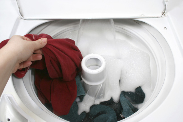 Tự khắc phục một số lỗi hoạt động của máy giặt - Ảnh 4.