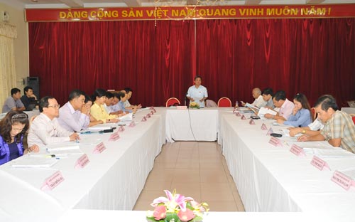 Quốc hội bắt đầu thảo luận về việc lấy phiếu và bỏ phiếu tín nhiệm với các chức danh do Quốc hội bầu và phê chuẩn tại tổ.<br>