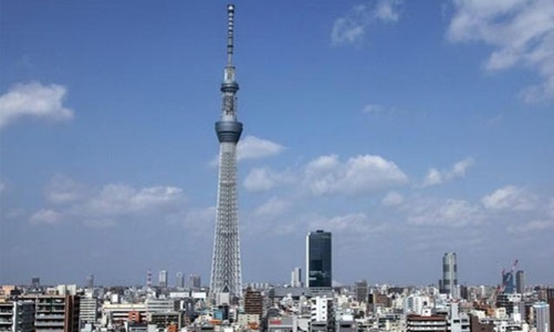 Tháp truyền hình Việt Nam nằm giữa đô thị Tây Hồ Tây