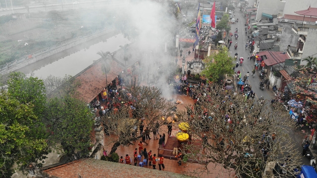 Về làng Thị Cấm, xem người thổi cơm - Ảnh 2.