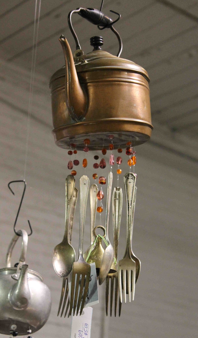 Tự làm chuông gió từ vật liệu tái chế cho mùa hè thêm mát rượi - Ảnh 7.