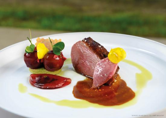 Trải nghiệm tinh hoa ẩm thực Pháp với du thuyền và đầu bếp 2 sao Michelin - Ảnh 5.