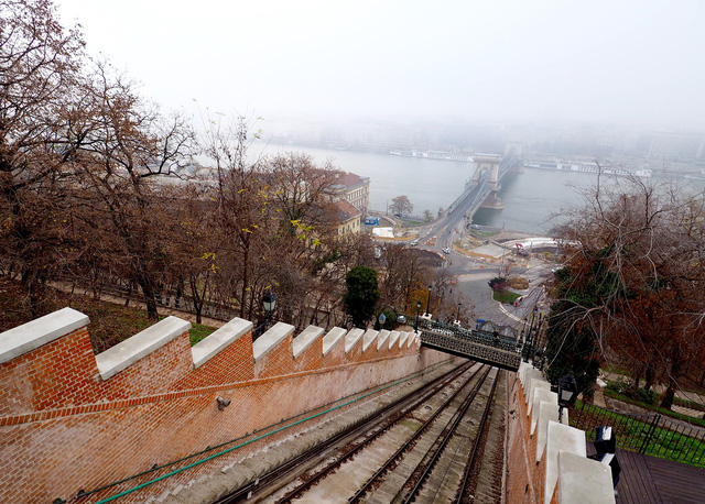 Đến Budapest để ngắm sông Danube - Ảnh 6.