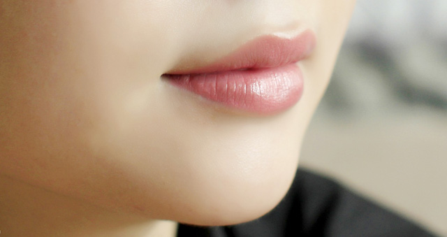 12 công dụng làm đẹp tuyệt vời của vaseline - Ảnh 3.