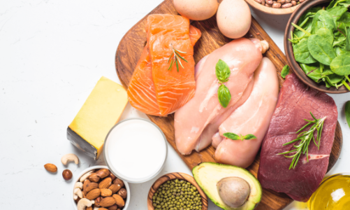 Vì sao nên có cả đạm động vật và thực vật trong chế độ ăn?