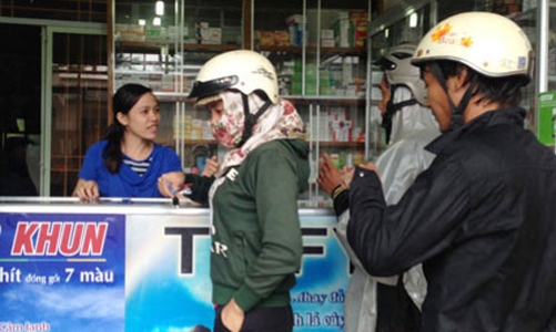 Thủ tướng: “Giá thuốc cao mãi thế này dân khổ lắm”