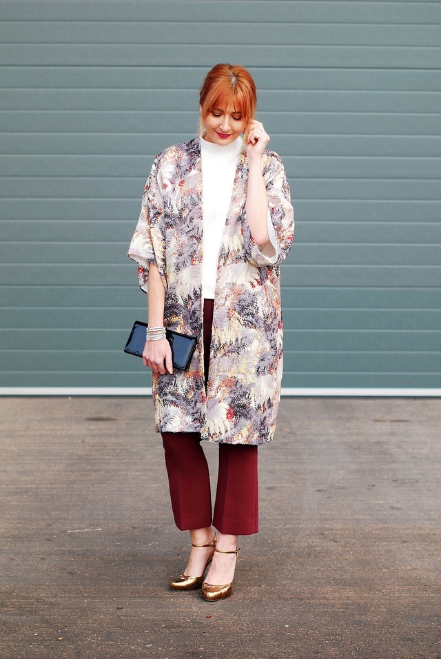 Biến một bộ đồ công sở thành trang phục dự tiệc - Ảnh 3.