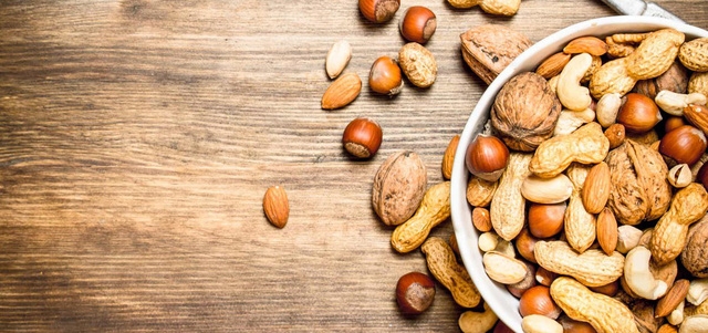 Những lời khuyên giúp bạn giảm nguy cơ ung thư - Ảnh 4.