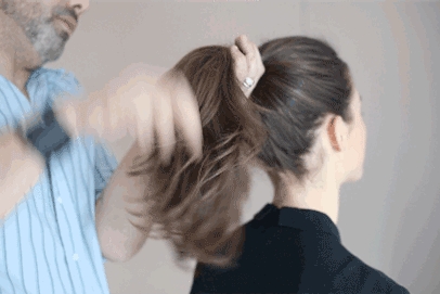 7 bước cho một búi tóc cổ điển đi dự tiệc - Ảnh 3.