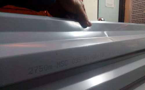 Theo ước tính, chỉ cần khoảng 10% thị phần tôn trên thị trường là hàng giả, hàng nhái thì số tiền người tiêu dùng bị thiệt hại khi mua phải tôn giả có thể lên tới gần 200 tỷ đồng mỗi năm. <br>