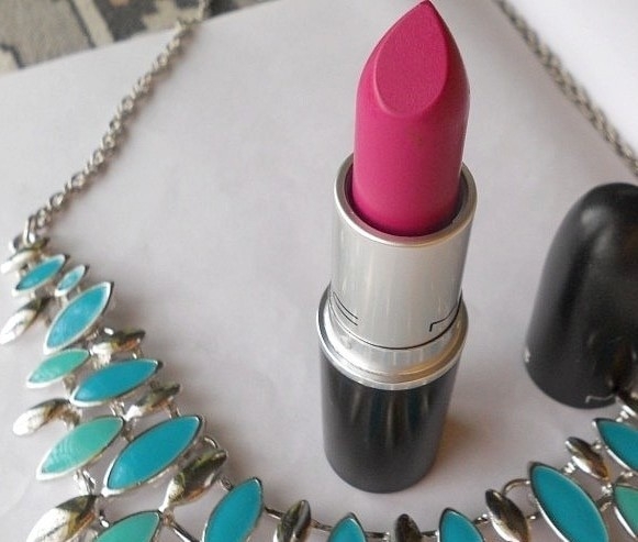 Những mẫu son chống lem chống trôi tốt nhất - Ảnh 1.