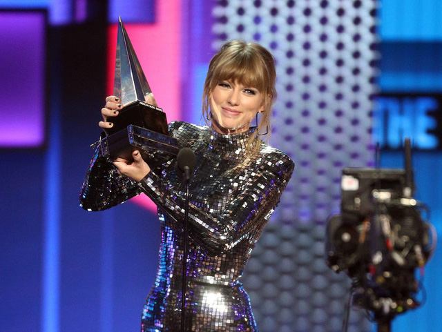 Top 10 nghệ sĩ thay đổi âm nhạc thế giới thập kỷ qua - Ảnh 2.