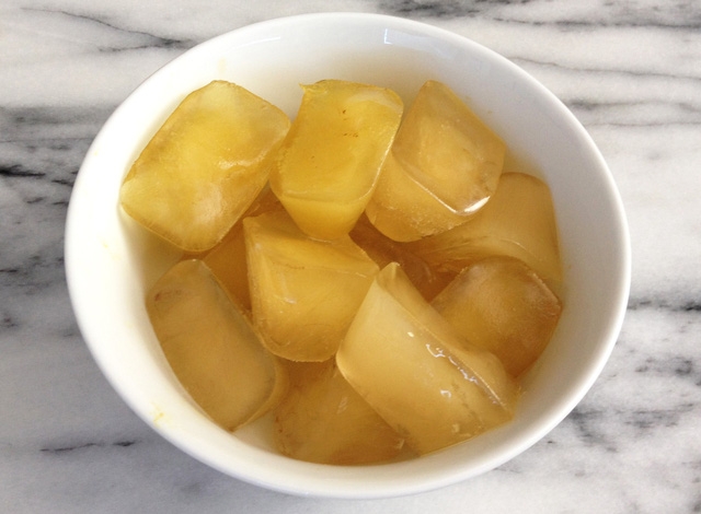 Thử ngay 5 công thức làm đẹp da với đá viên - Ảnh 3.