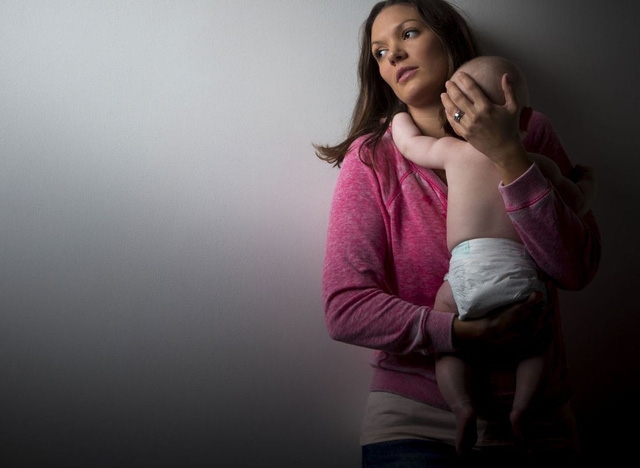 Những dấu hiệu cho thấy mẹ bỉm sữa có thể bị trầm cảm - Ảnh 4.