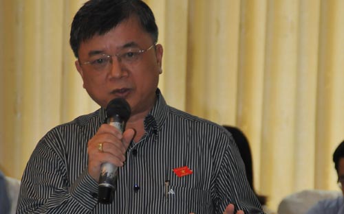 Đại biểu Trương Trọng Nghĩa nói, ông hơi "ngại" khi quy định Ủy ban thường vụ Quốc hội chỉ đạo cơ quan thẩm tra, cơ quan trình 
dự án và các cơ quan hữu quan nghiên cứu tiếp thu ý kiến đại 
biểu Quốc hội để chỉnh lý hoàn thiện dự án luật - Ảnh: CTV.<br>