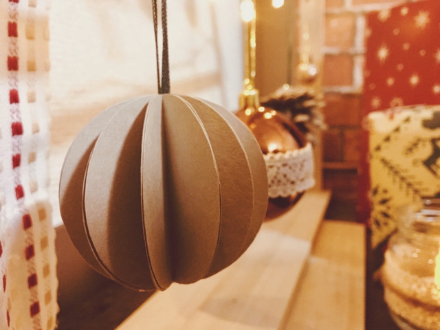 Cô gái trẻ chia sẻ cách trang trí Giáng sinh bằng đồ tái chế - Ảnh 14.