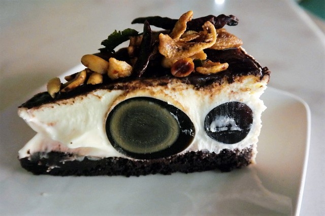 Trứng bắc thảo: món ăn độc và lạ của châu Á - Ảnh 6.