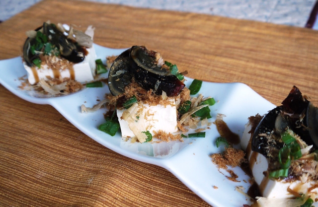 Trứng bắc thảo: món ăn độc và lạ của châu Á - Ảnh 7.