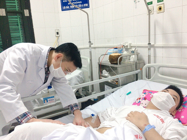 Hoại tử chỏm xương đùi – căn bệnh đang trẻ hóa - Ảnh 1.