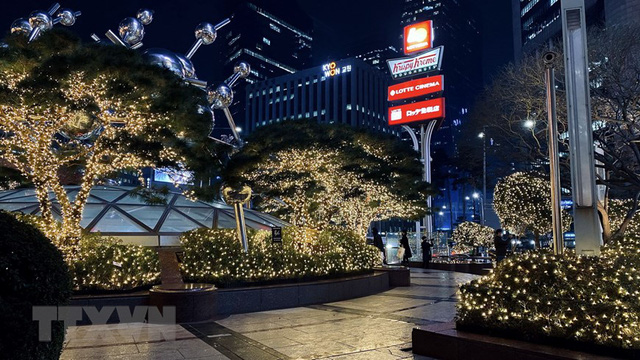 Giáng sinh vắng vẻ tại mọi thành phố trên thế giới - Ảnh 1.