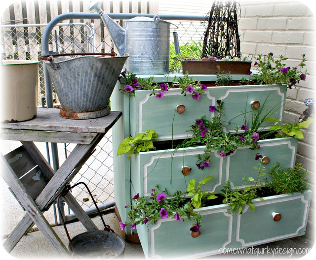 Những khu vườn tái chế rất xinh để đón Tết - Ảnh 11.