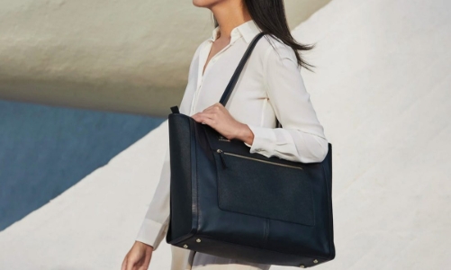 Phụ nữ thành công cất những gì bên trong chiếc túi xách?