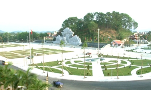 Có nên tiếp tục “phong trào” xây quảng trường hoành tráng?