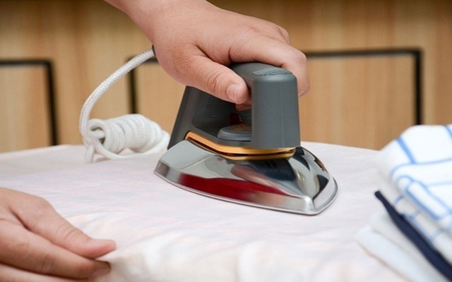 Chỉ là bàn ủi thôi mà…! - Ảnh 2.