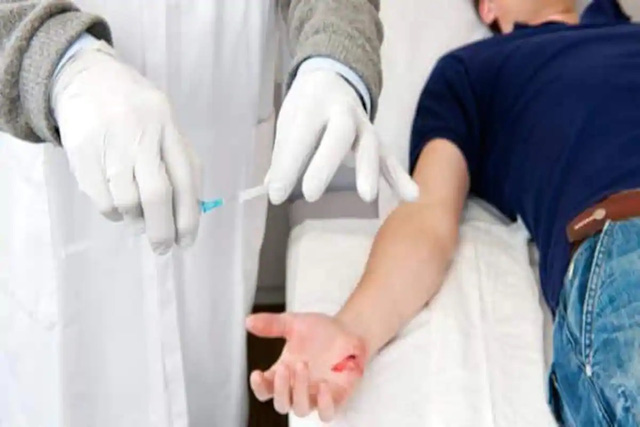 Nguy cơ mắc uốn ván từ những vết thương xoàng - Ảnh 1.