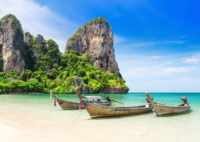 Nếu đã tiêm đủ vaccine, bạn có thể đi du lịch Phuket - Ảnh 1.