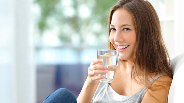 Những người khỏe mạnh uống gì trong một ngày? - Ảnh 1.