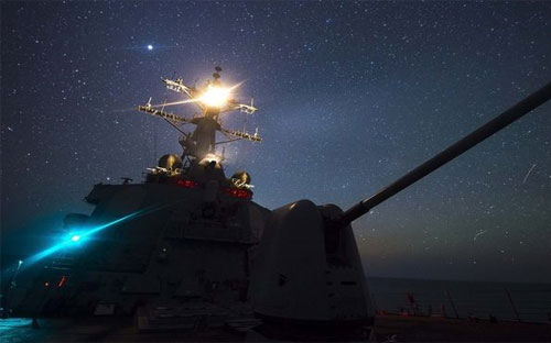 Khu trục hạm USS Ross của Mỹ - Ảnh: Hải quân Mỹ/BBC.<br>