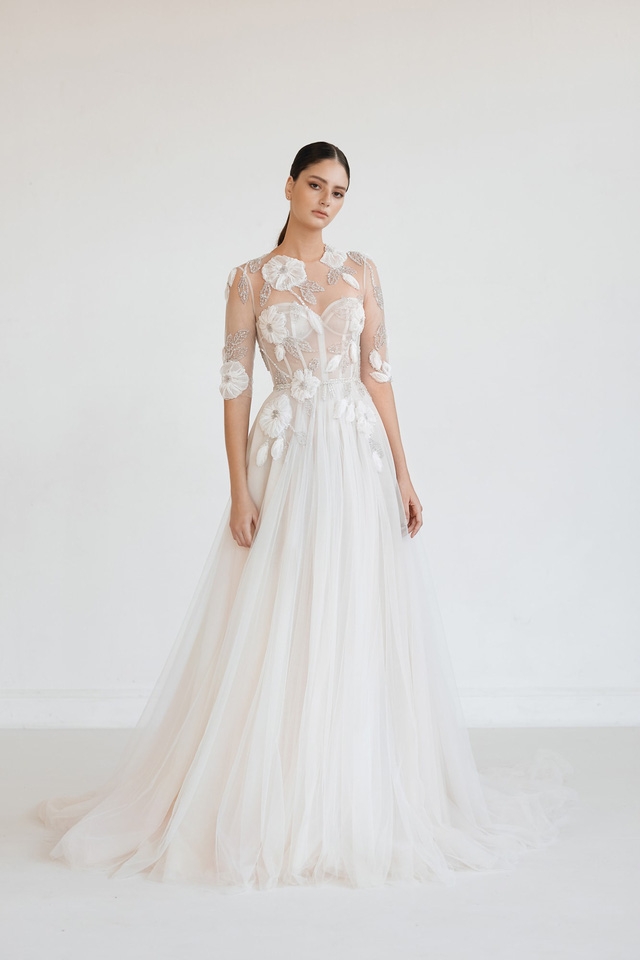 10 bộ váy cô dâu đẹp nhất mùa cưới này - Ảnh 1.