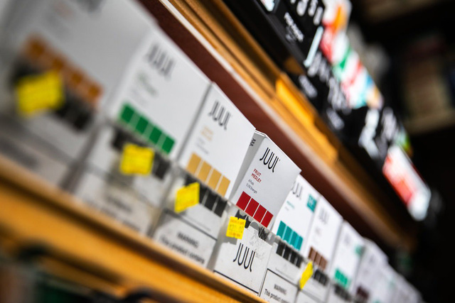 Thuốc lá điện tử có hương vị sẽ bị cấm tại Mỹ - Ảnh 2.