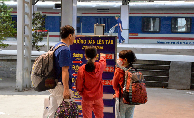 Thị trường vé đi lại dịp Tết Nguyên đán bắt đầu nhộn nhịp - Ảnh 2.