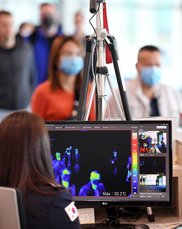 Bộ Y tế họp khẩn để ứng phó với virus viêm phổi từ Trung Quốc - Ảnh 3.