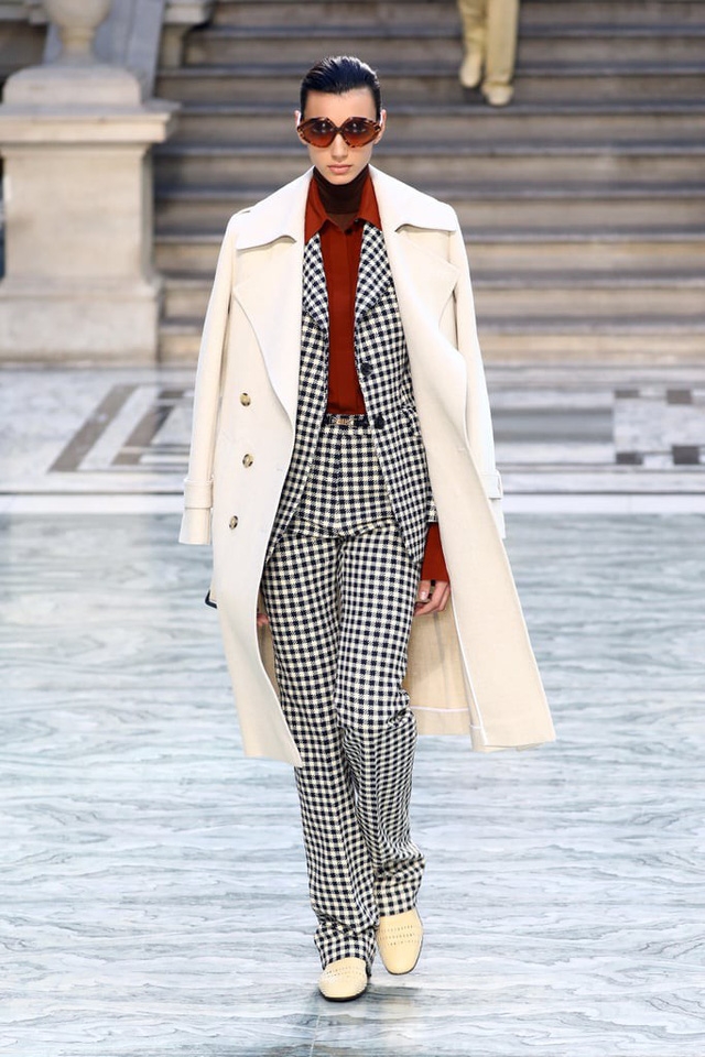 BST mới nhất của Victoria Beckham tại London Fashion Week 2020 - Ảnh 12.